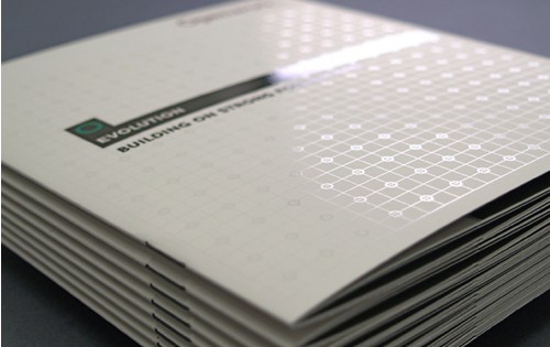 Brochure agrafée carrée 21 x 21 cm - Pelliculage + Vernis Sélectif